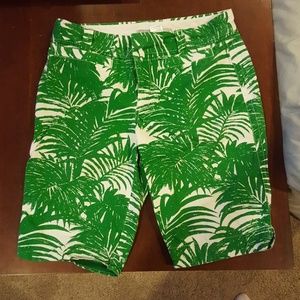 old navy palm tree mid rise Bermuda shorts
